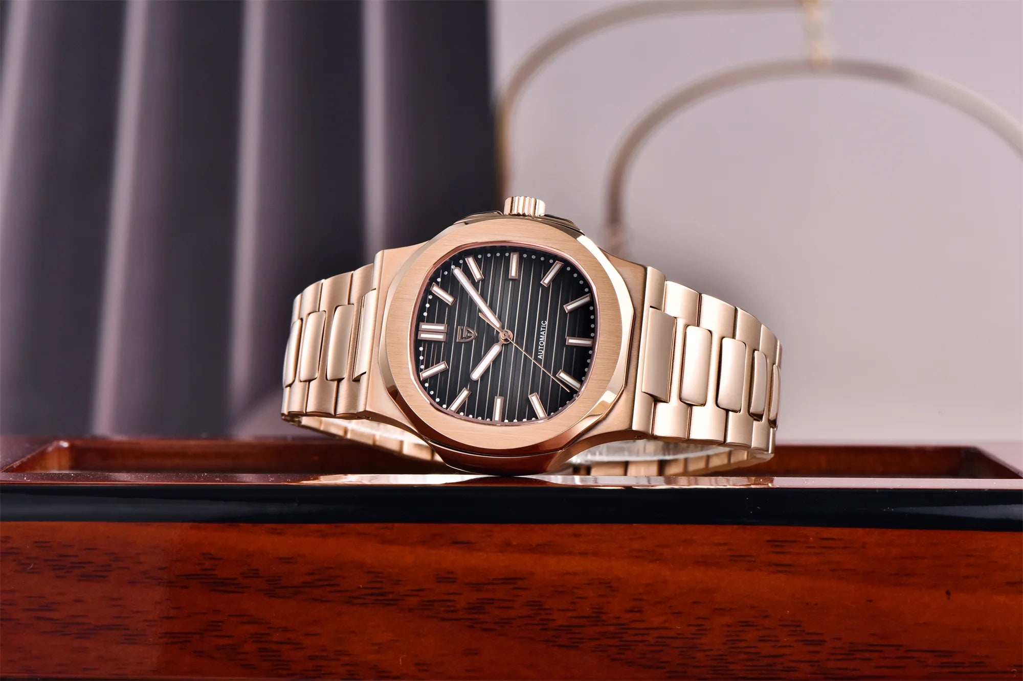 PAGANI DESIGN 2026 Neue Herren Luxus-Automatikuhr, mechanische Armbanduhr aus Edelstahl mit Saphirglas, 40MM Tonneau-Zifferblatt