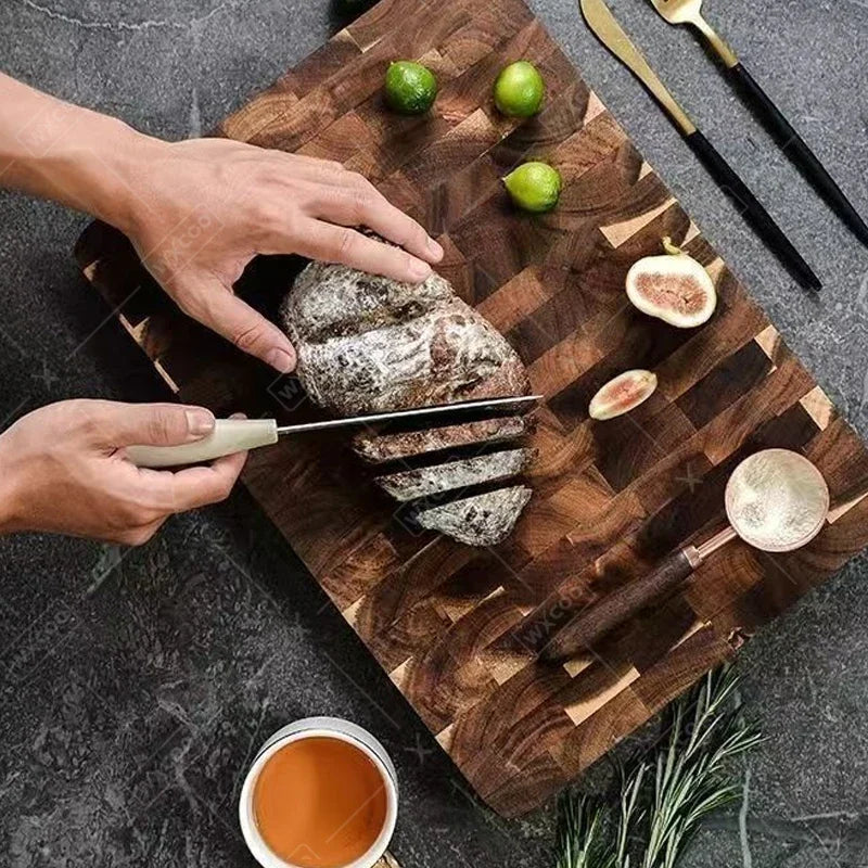 Doppelseitiges, verdicktes Akazienholz-Küchenschneidebrett mit rutschfester Massivholz-Schachbrettmuster-Schneidefläche für Obst und Gemüse