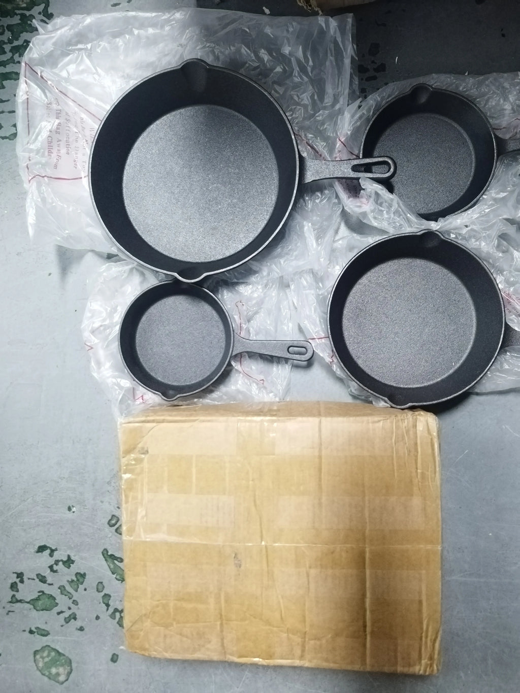 Set di 4 padelle in ghisa non rivestita, padelle di diverse dimensioni 14/16/20/26 cm, pentole con ritenzione uniforme del calore, compatibili con induzione, gas e fuoco aperto per cucinare in cucina
