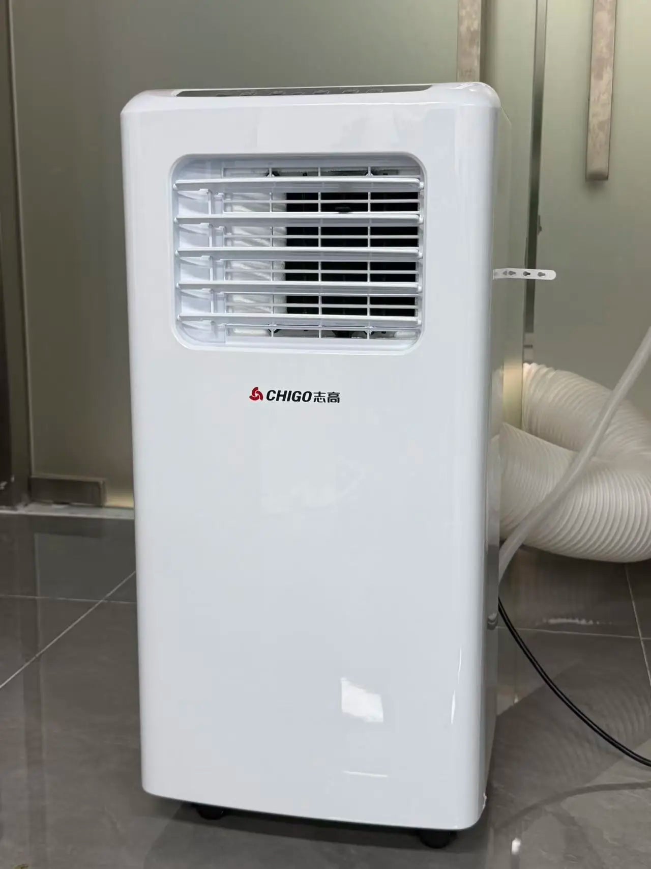 Condizionatore d'Aria Portatile Senza Tubo di Scarico, Compressore Potenziato, Facile Installazione, Ruote Mobili, Mini AC