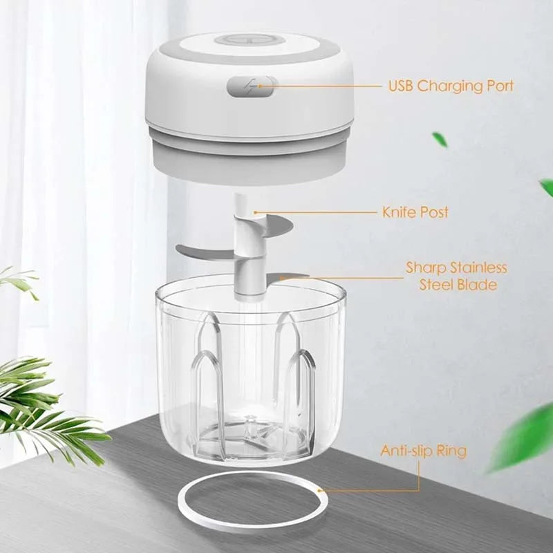 Mini Elektro-Fleischwolf 100/250ML USB Gemüseschneider Zwiebel Kleiner tragbarer Küchenhelfer für Ingwer Chili Gemüse
