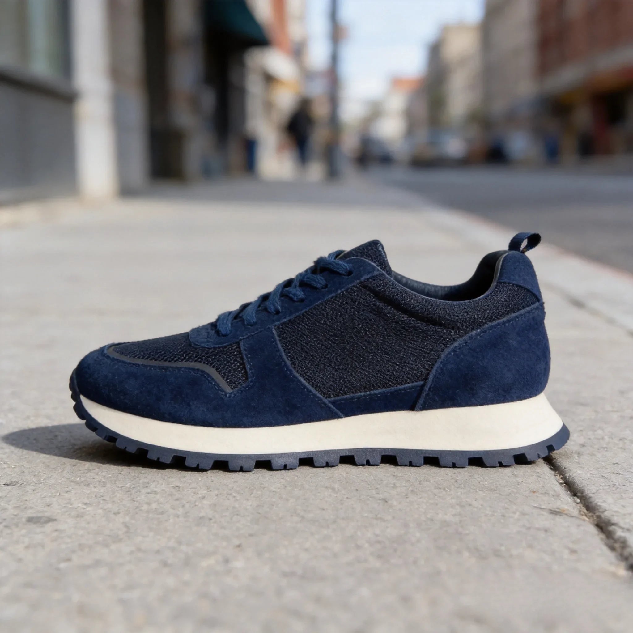 Herren-Freizeitschuhe aus Wildleder und Mesh, Navy-Blau, atmungsaktive Sneaker mit Schnürsenkeln, bequeme Schuhe mit dicker Sohle für den täglichen Gebrauch