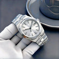 Moderne und elegante Herren-Sportuhren mit automatischem mechanischem Uhrwerk, präzisem und zuverlässigem Uhrwerk, internationalem Reise-Stil, schwarzem und blauem Zifferblatt