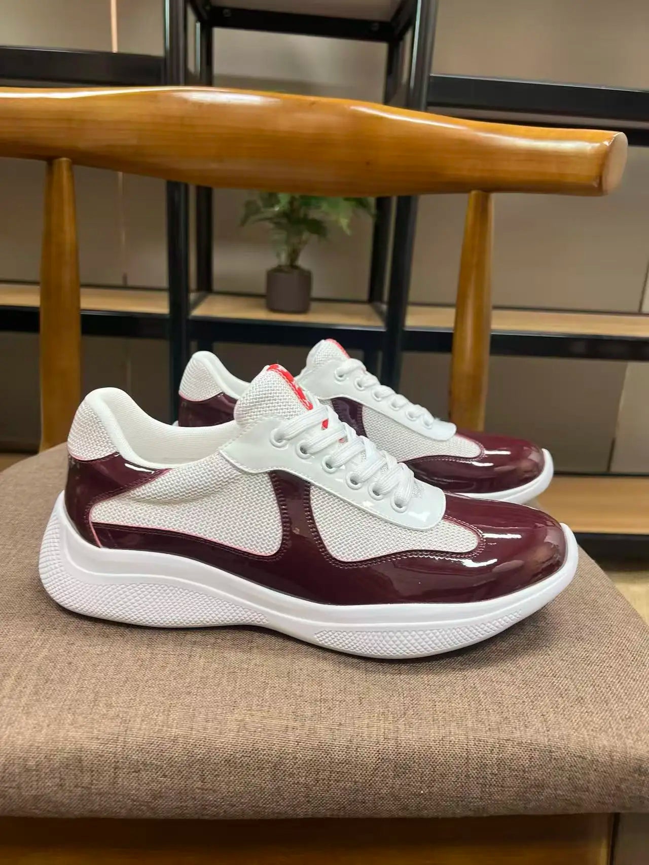Trendy klassische Herren-Sneaker 2026 aus Lackleder und atmungsaktivem Mesh, echtes Leder, bequem, frühlingshaft-leger, Sportschuhe
